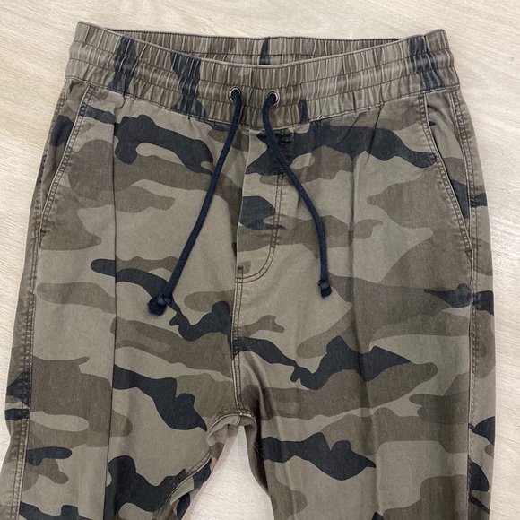 Size 32 - H&M Divided Men’s Joggers - Army - - Picture 2 of 7